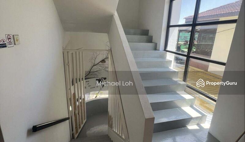 For Sale - hala bercham timur