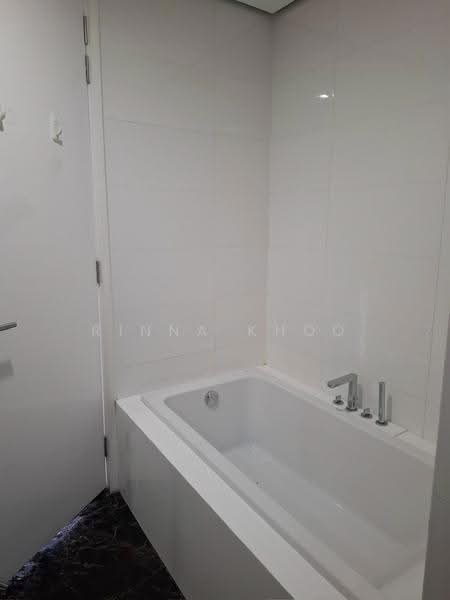 Kondominium untuk Dijual di Arcoris Residences - Rinna Khoo - Bathroom - PropertyGuru.com.my