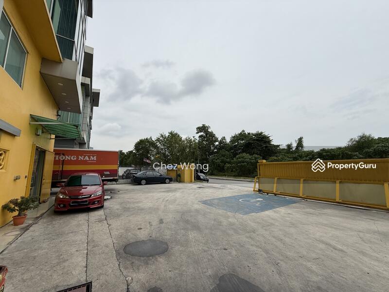 Factory for Sale in Shah Alam (Selangor) - Chez Wong - Car Park - PropertyGuru.com.my