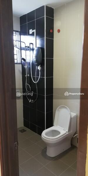 2-storey Terraced House for Rent in Mutiara Rini (Skudai) - David Ong - Bathroom - PropertyGuru.com.my