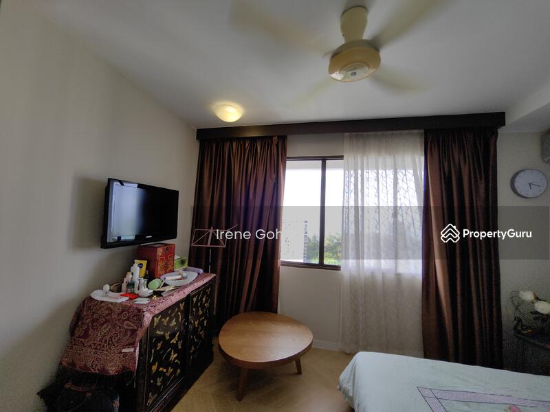 For Rent - Miami Green