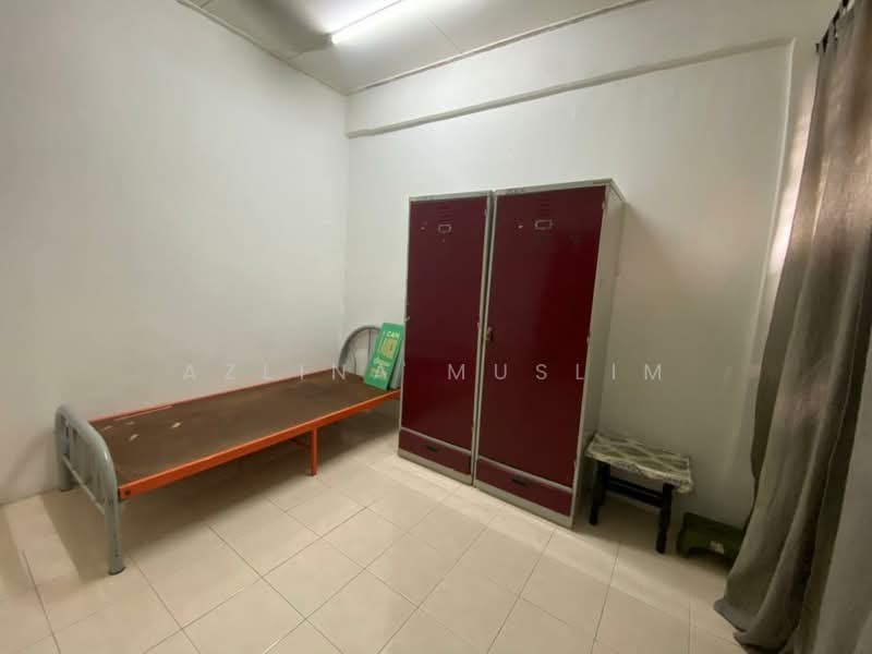 Taman Putri Kulai untuk Untuk Disewa - RM 200 /bulan, Mac 2026 - Bedroom - PropertyGuru.com.my