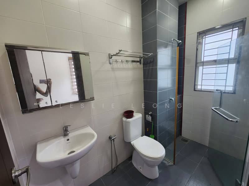 Semi-Detached House for Sale in Bandar Baru Selayang (Selayang) - Leslie Leong - Bathroom - PropertyGuru.com.my
