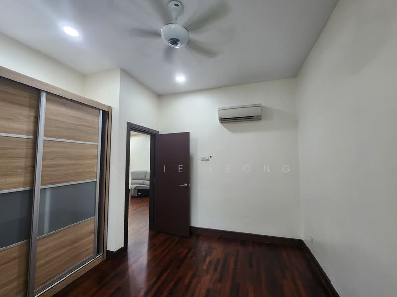 Rumah Berkembar untuk Dijual di Batu Caves (Selangor) - Leslie Leong - Bedroom - PropertyGuru.com.my