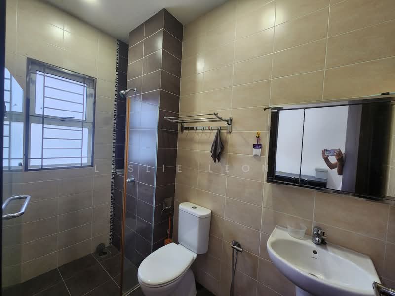 Semi-Detached House for Sale in Bandar Baru Selayang (Selayang) - Leslie Leong - Bathroom - PropertyGuru.com.my