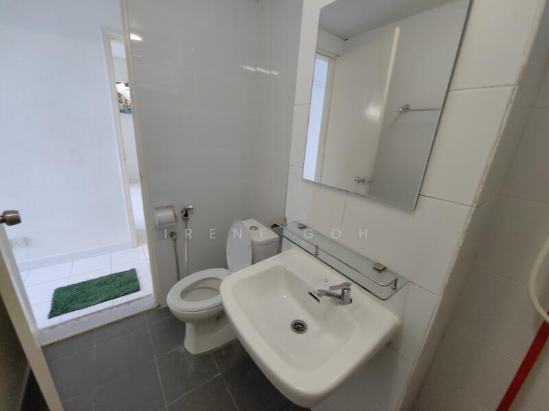 Kondominium untuk Disewa di Eden Seaview Condominium - Irene Goh - Bathroom - PropertyGuru.com.my