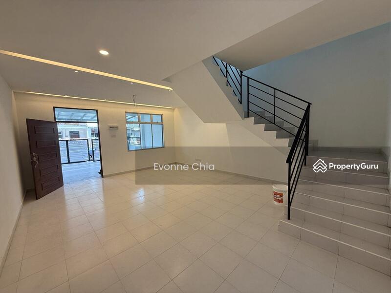 Rumah Teres 2 Tingkat untuk Dijual di Kulai Besar (Kulai) - Evonne Chia - Living Room - PropertyGuru.com.my
