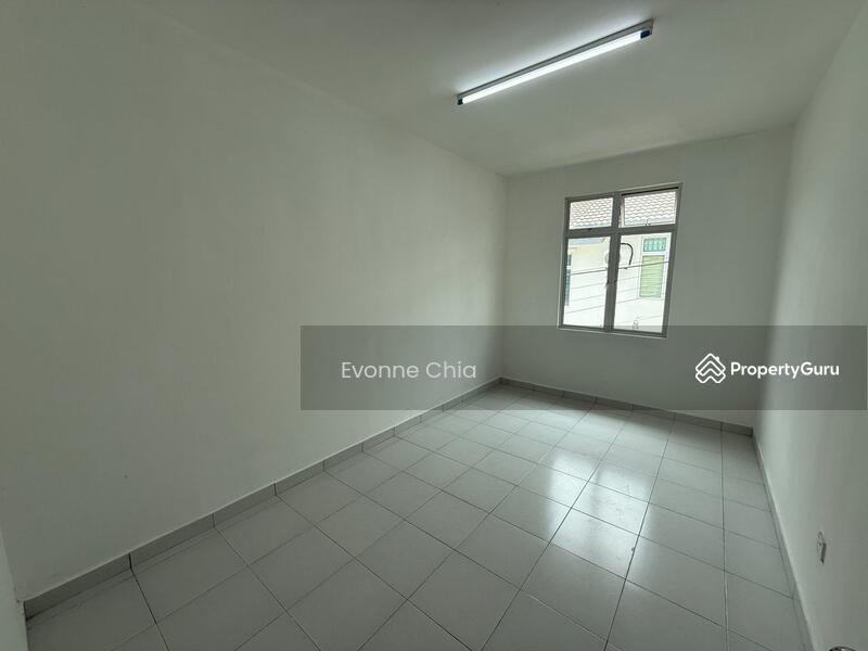 Rumah Teres 2 Tingkat untuk Dijual di Kulai Besar (Kulai) - Evonne Chia - Bedroom - PropertyGuru.com.my