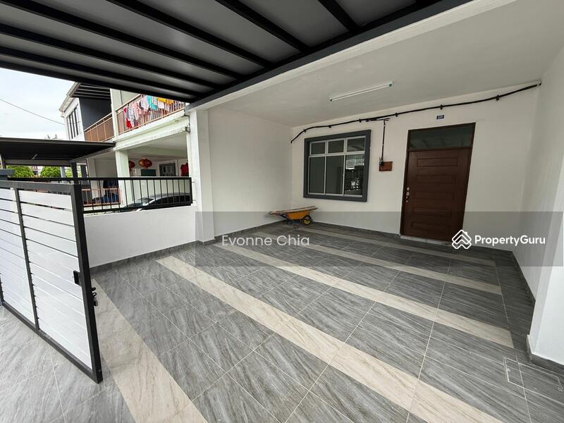 Rumah Teres 2 Tingkat untuk Dijual di Kulai Besar (Kulai) - Evonne Chia - Entrance - PropertyGuru.com.my