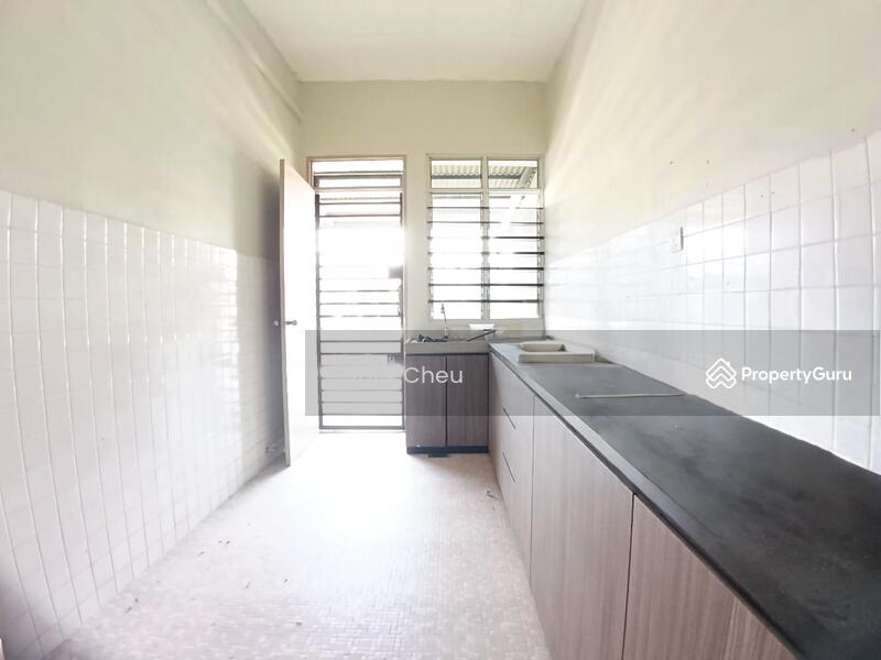 1-storey Terraced House for Rent in Taman Pelangi (Johor Bahru) - Jack Cheu - Kitchen - PropertyGuru.com.my