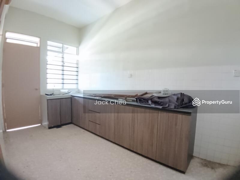 1-storey Terraced House for Rent in Taman Pelangi (Johor Bahru) - Jack Cheu - Kitchen - PropertyGuru.com.my