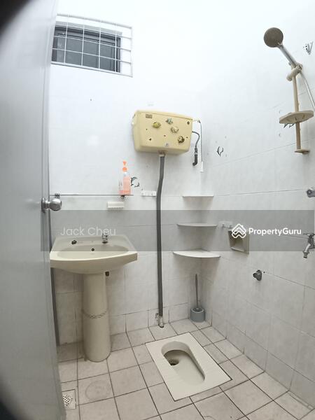 Untuk Disewa - Taman daya