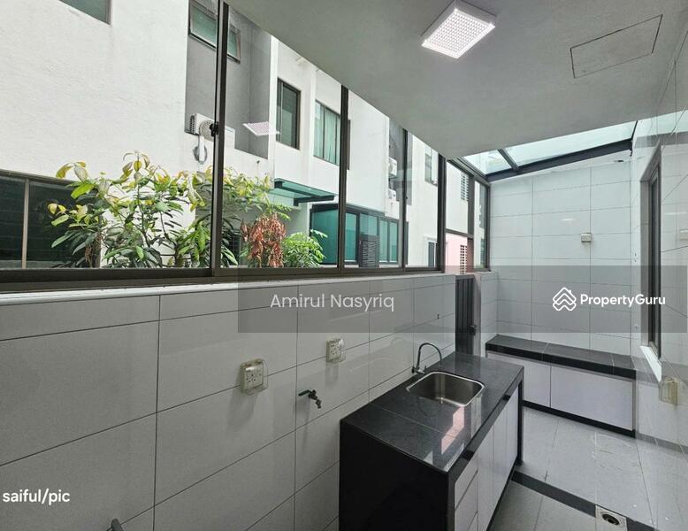 Untuk Dijual - Lake Point Residence