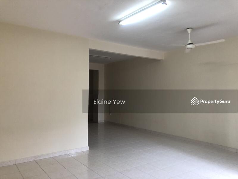 Rumah Teres 3 Tingkat untuk Dijual di Taman Tasik Indah Mewah (Batu) - Elaine Yew - Living Room - PropertyGuru.com.my