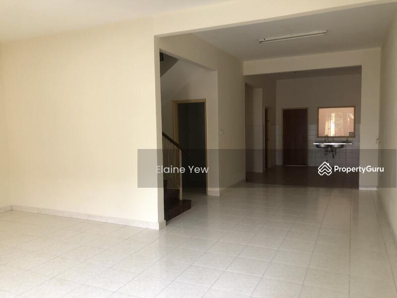 Rumah Teres 3 Tingkat untuk Dijual di Taman Tasik Indah Mewah (Batu) - Elaine Yew - Living Room - PropertyGuru.com.my