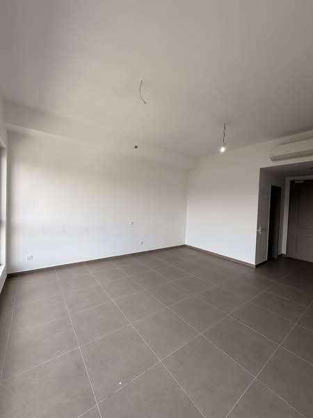 Servis Apartment untuk Dijual di Mossaz @ Empire City - Lawrence Loh - Living Room - PropertyGuru.com.my
