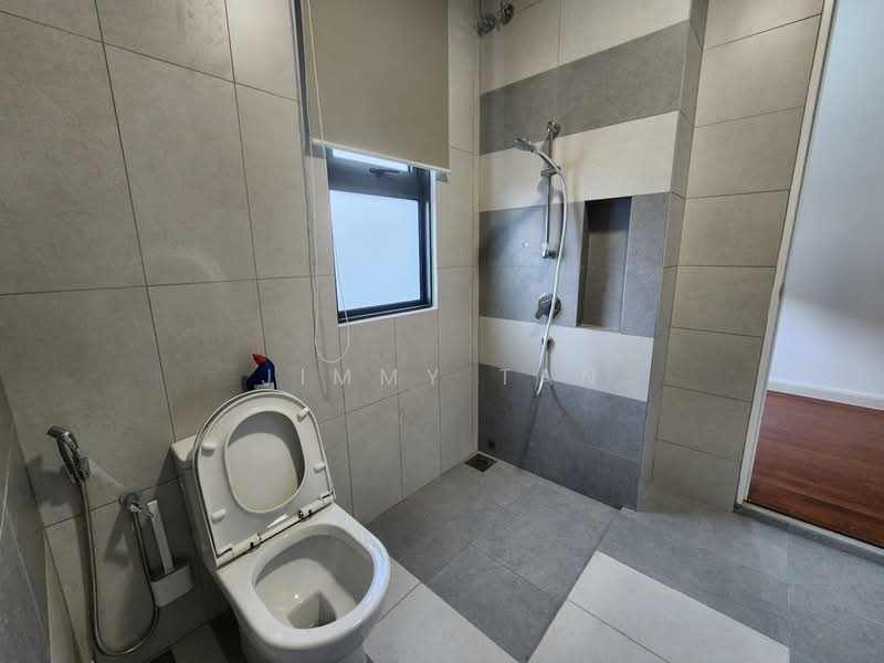 Rumah Teres 2 Tingkat untuk Disewa di Bandar Seri Coalfields (Sungai Buloh) - Jimmy Tan - Bathroom - PropertyGuru.com.my