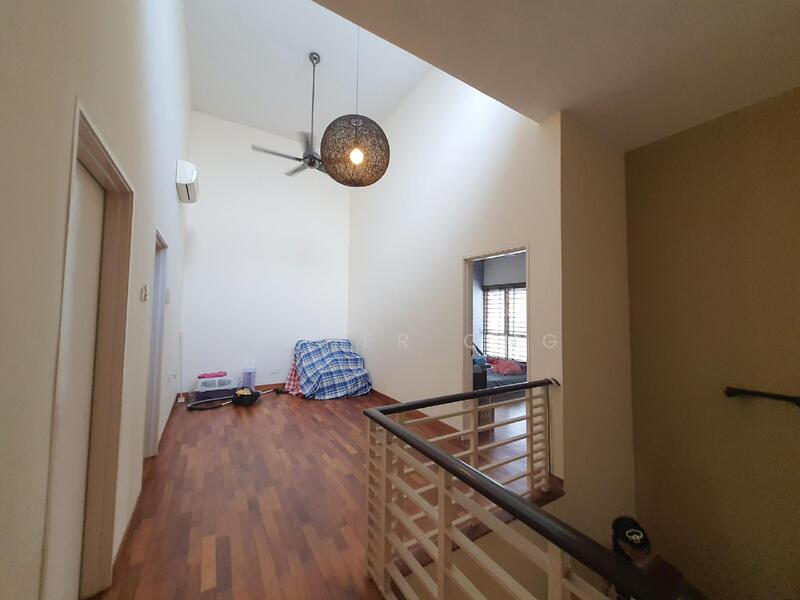 Townhouse for Sale in Puchong (Selangor) - Esther Ong - Corridor - PropertyGuru.com.my