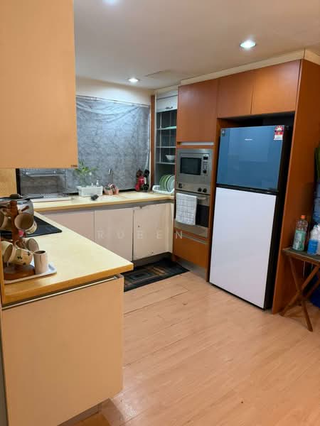 Condominium for Sale at Cyber Heights Villa - Ruben . - Kitchen - PropertyGuru.com.my