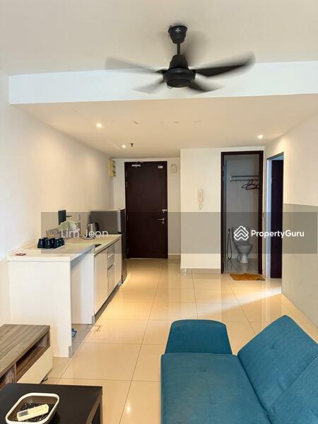 Servis Apartment untuk Dijual di Trefoil @ Setia City - Lim Jeon - Living Room - PropertyGuru.com.my
