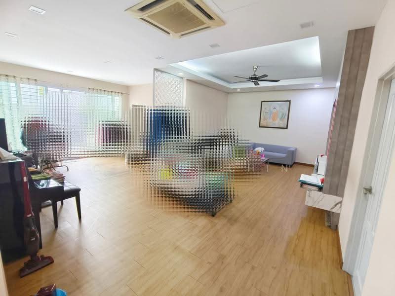 Rumah Berkembar untuk Dijual di Taman Klang Jaya (Klang) - Cellest Chin - Living Room - PropertyGuru.com.my