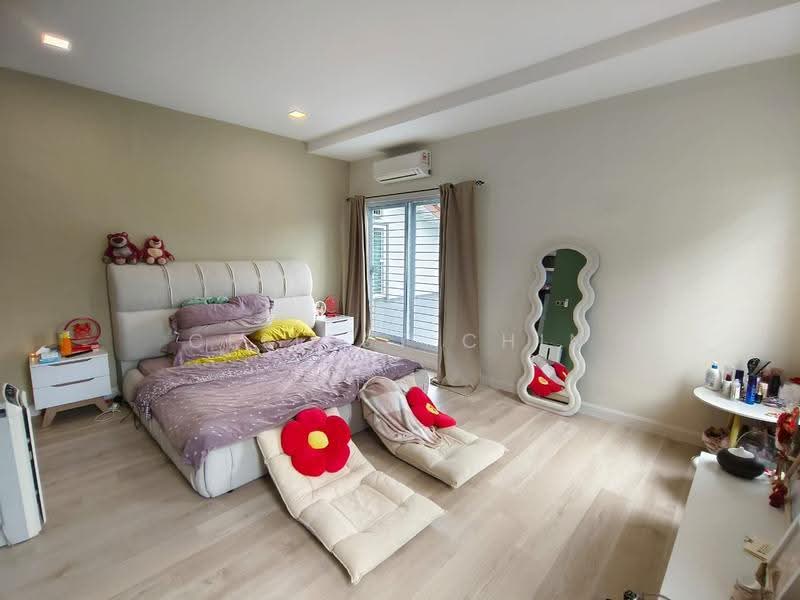 Rumah Berkembar untuk Dijual di Taman Klang Jaya (Klang) - Cellest Chin - Master Bedroom - PropertyGuru.com.my