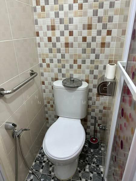 Kondominium untuk Dijual di Kelana Mahkota - Anil Fazila Binti Ismail - Bathroom - PropertyGuru.com.my