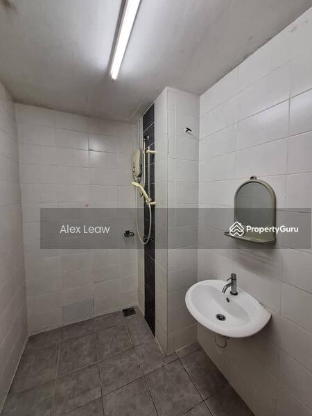 Service Residence for Rent at One South - Alex Leaw - Bathroom - PropertyGuru.com.my