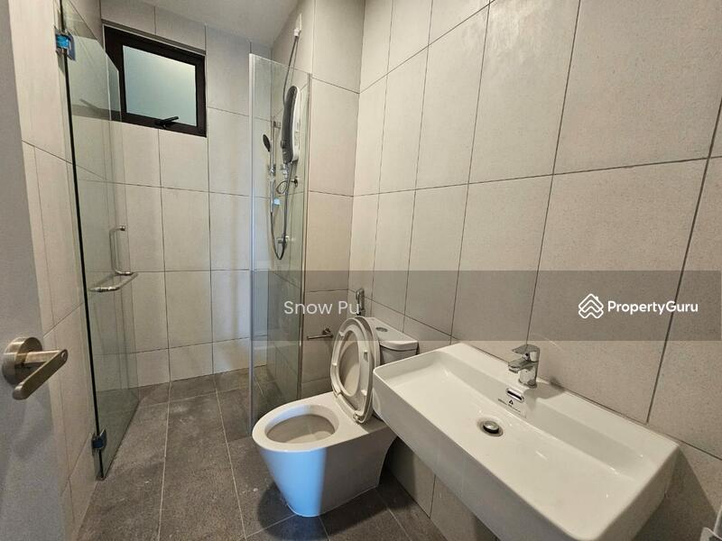 Servis Apartment untuk Disewa di Ruby Seapark - Snow Pu - Bathroom - PropertyGuru.com.my