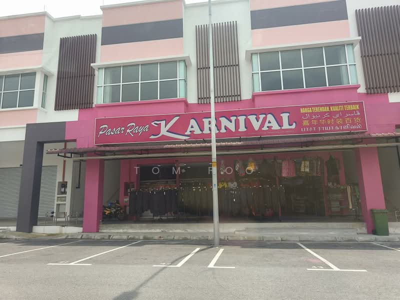 Shop for Rent in Bukit Sentosa (Rawang) - Tom Foo - Exterior - PropertyGuru.com.my