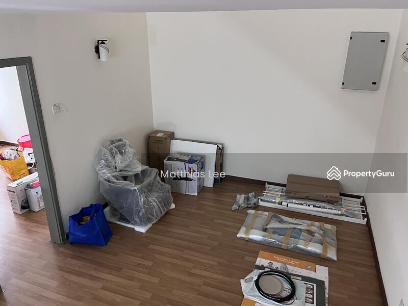 Living Room-0176281628