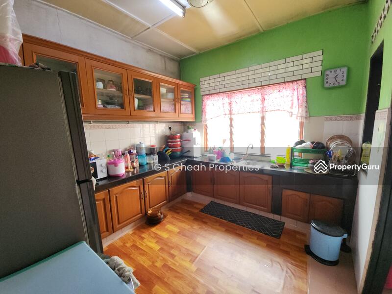 Dry Kitchen area... 