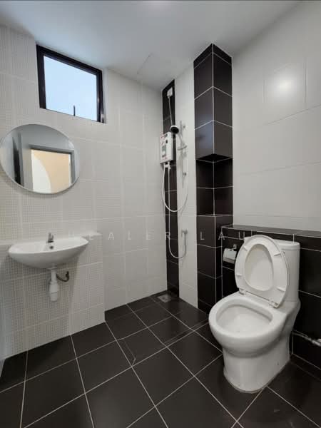 Austin Regency (Pangsapuri Austin Perdana) untuk Untuk Disewa - RM 750 /bulan, Mac 2026 - Bathroom - PropertyGuru.com.my
