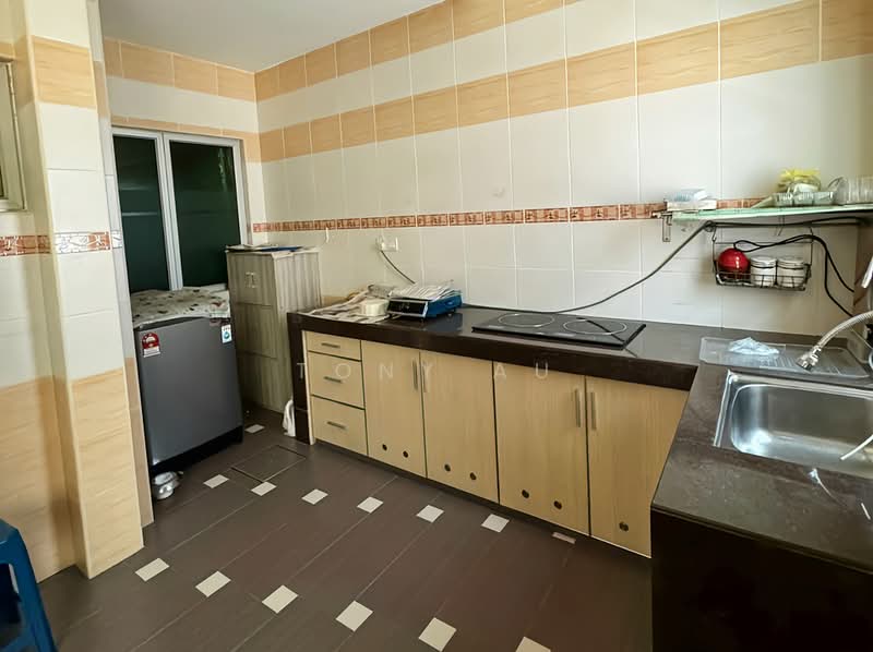 Rumah Teres 2 Tingkat untuk Dijual di Taman Silibin Ria (Ipoh) - Tony Au - Fully extended wet kitchen - PropertyGuru.com.my