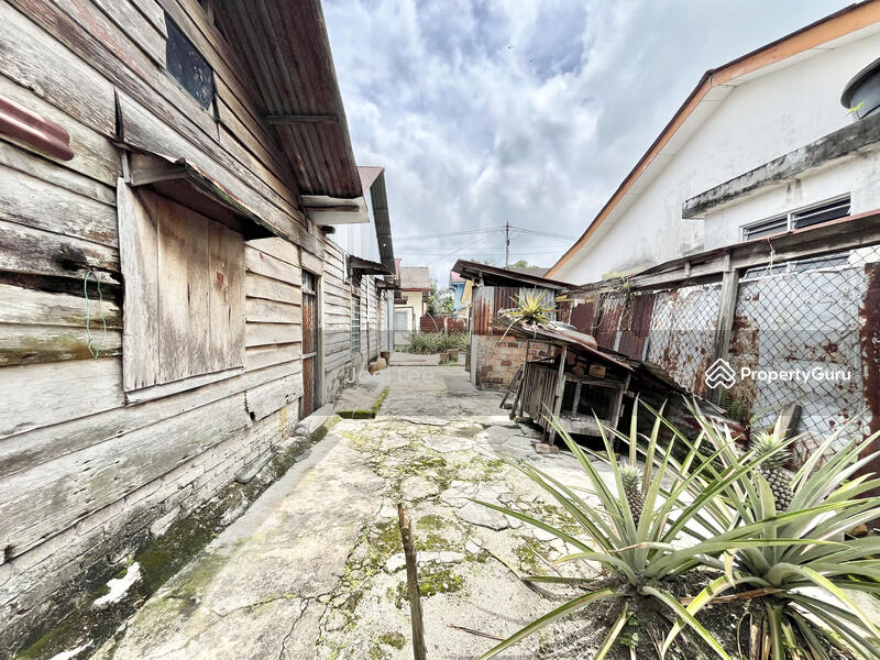 Side Land