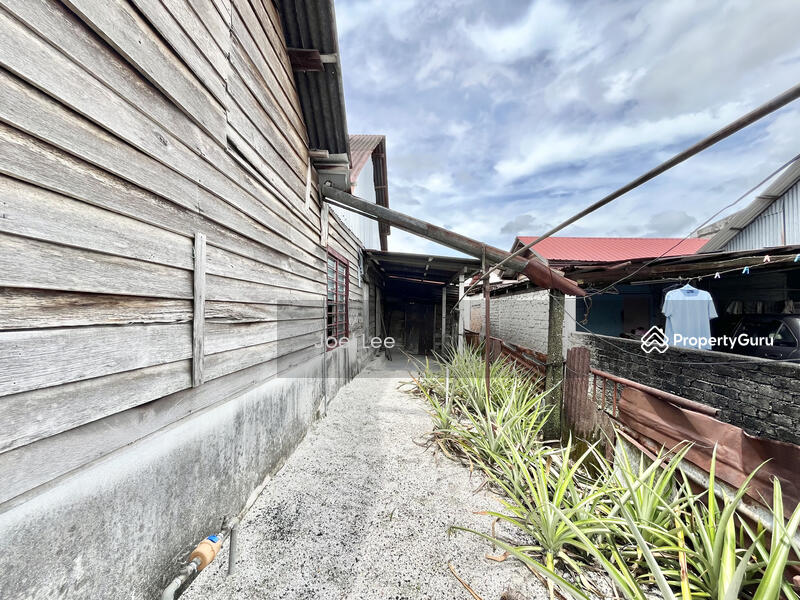 Side Land