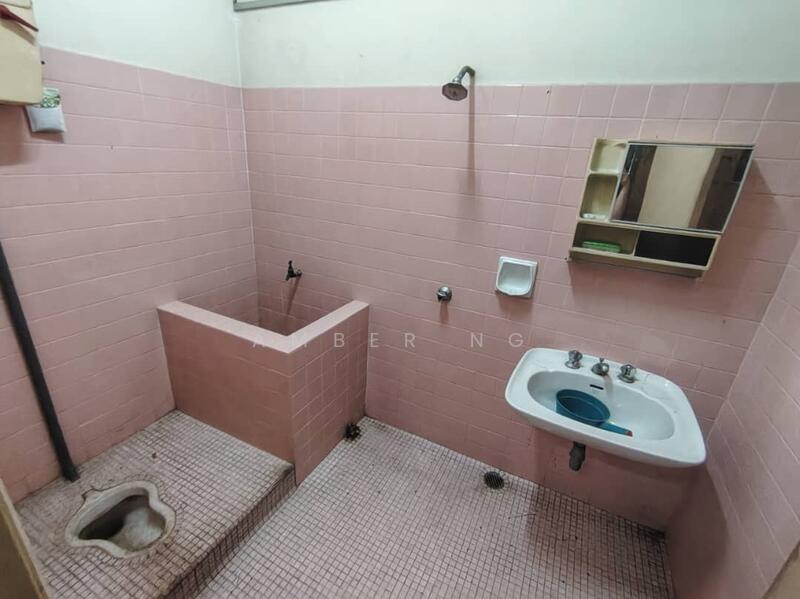 Taman Ayer Panas untuk Untuk Dijual - RM 3,800,000, Feb 2026 - Bathroom - PropertyGuru.com.my