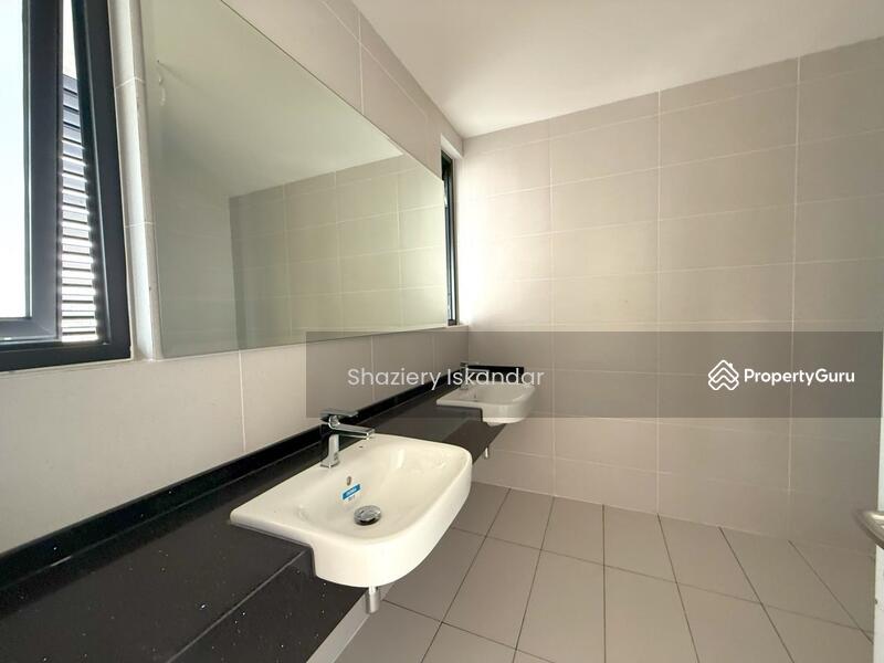 Rumah Teres 3 Tingkat untuk Dijual di Taman Melawati (Ulu Kelang) - Shaziery Iskandar - Bathroom - PropertyGuru.com.my