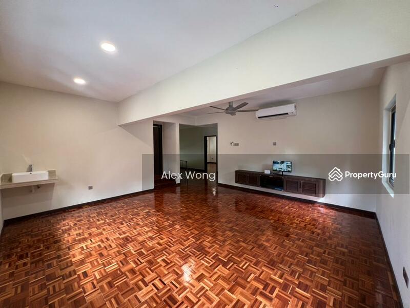 Bungalow House untuk Disewa di Taman Bukit Pantai (Bangsar) - Alex Wong - Living Room - PropertyGuru.com.my