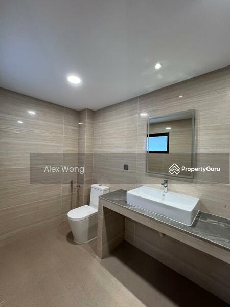 Bungalow House untuk Disewa di Taman Bukit Pantai (Bangsar) - Alex Wong - Bathroom - PropertyGuru.com.my