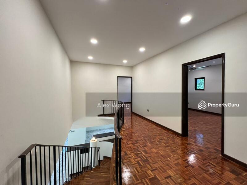 Bungalow House untuk Disewa di Taman Bukit Pantai (Bangsar) - Alex Wong - Corridor - PropertyGuru.com.my