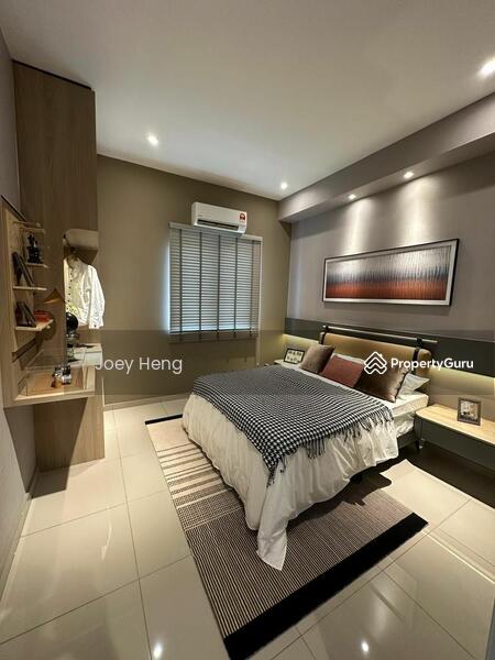 Rumah Teres 2 Tingkat untuk Dijual di Pusat Perniagaan Templer (Seremban) - Joey Heng - Master Bedroom - PropertyGuru.com.my