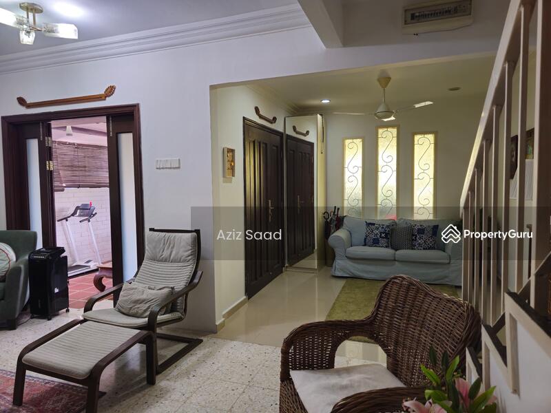 2-storey Terraced House for Sale in Bandar Nusaputra (Puchong) - Aziz Saad - Living Room - PropertyGuru.com.my