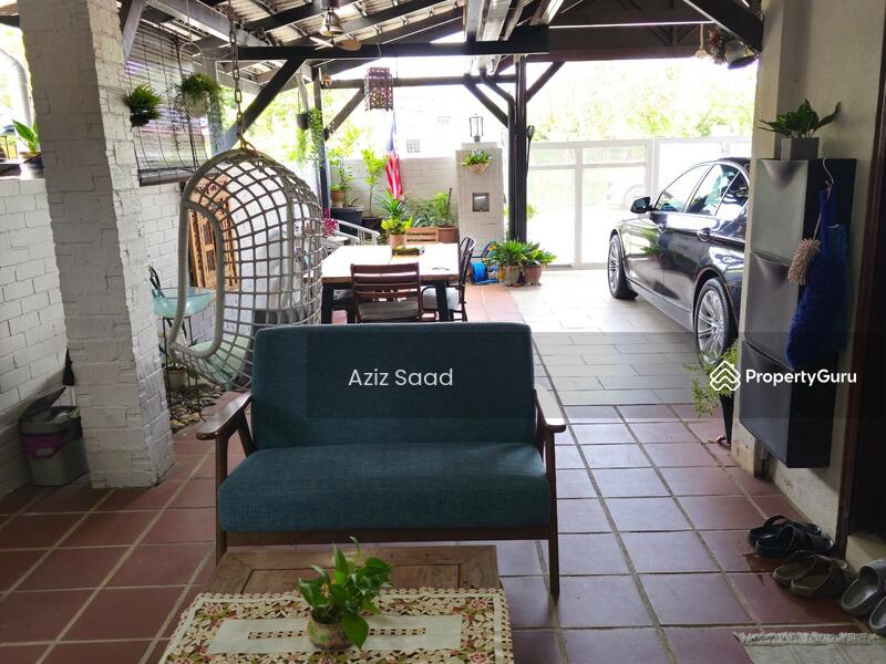 2-storey Terraced House for Sale in Bandar Nusaputra (Puchong) - Aziz Saad - Living Room - PropertyGuru.com.my
