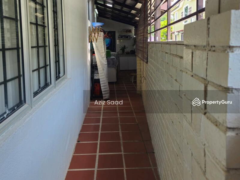2-storey Terraced House for Sale in Bandar Nusaputra (Puchong) - Aziz Saad - Corridor - PropertyGuru.com.my