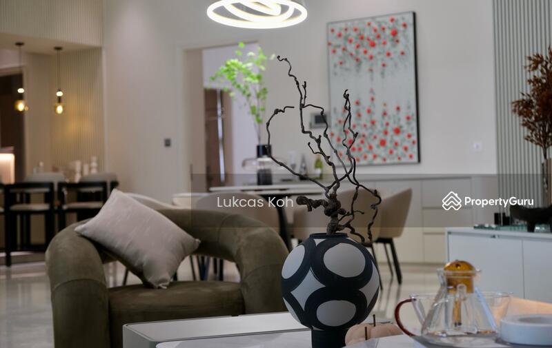 For Sale - Gallery @ U-Thant