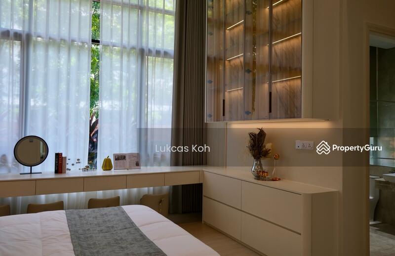 For Sale - Gallery @ U-Thant