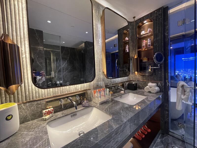Servis Apartment untuk Dijual di Royal Lexis - Caesar Jing Yi Tan - Bathroom - PropertyGuru.com.my