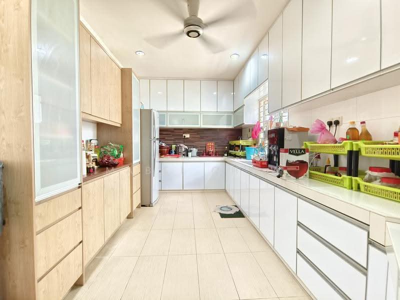 Banglo Pautan untuk Dijual di Taman Mutiara Indah (Puchong) - Mabel Chow - Kitchen - PropertyGuru.com.my