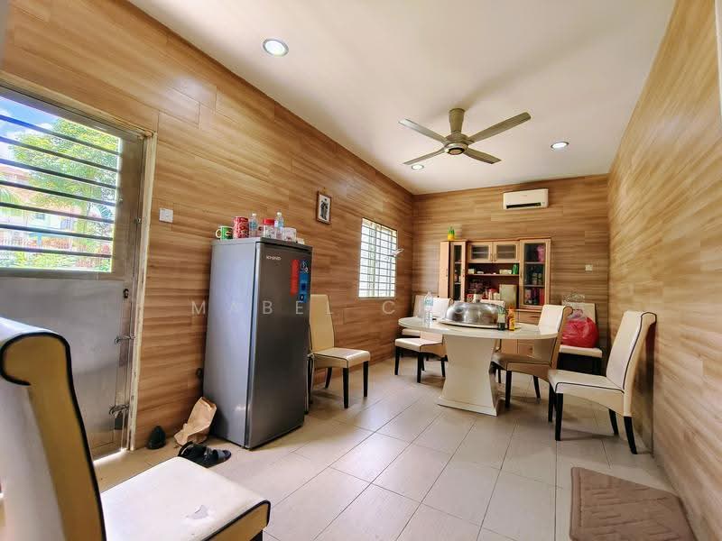 Banglo Pautan untuk Dijual di Taman Mutiara Indah (Puchong) - Mabel Chow - Kitchen - PropertyGuru.com.my